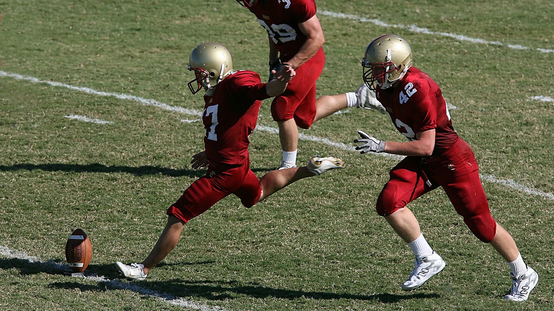 AYX体育官网-体育竞技场面激烈刺激，球迷心情澎湃，竞技体育的残酷的句子