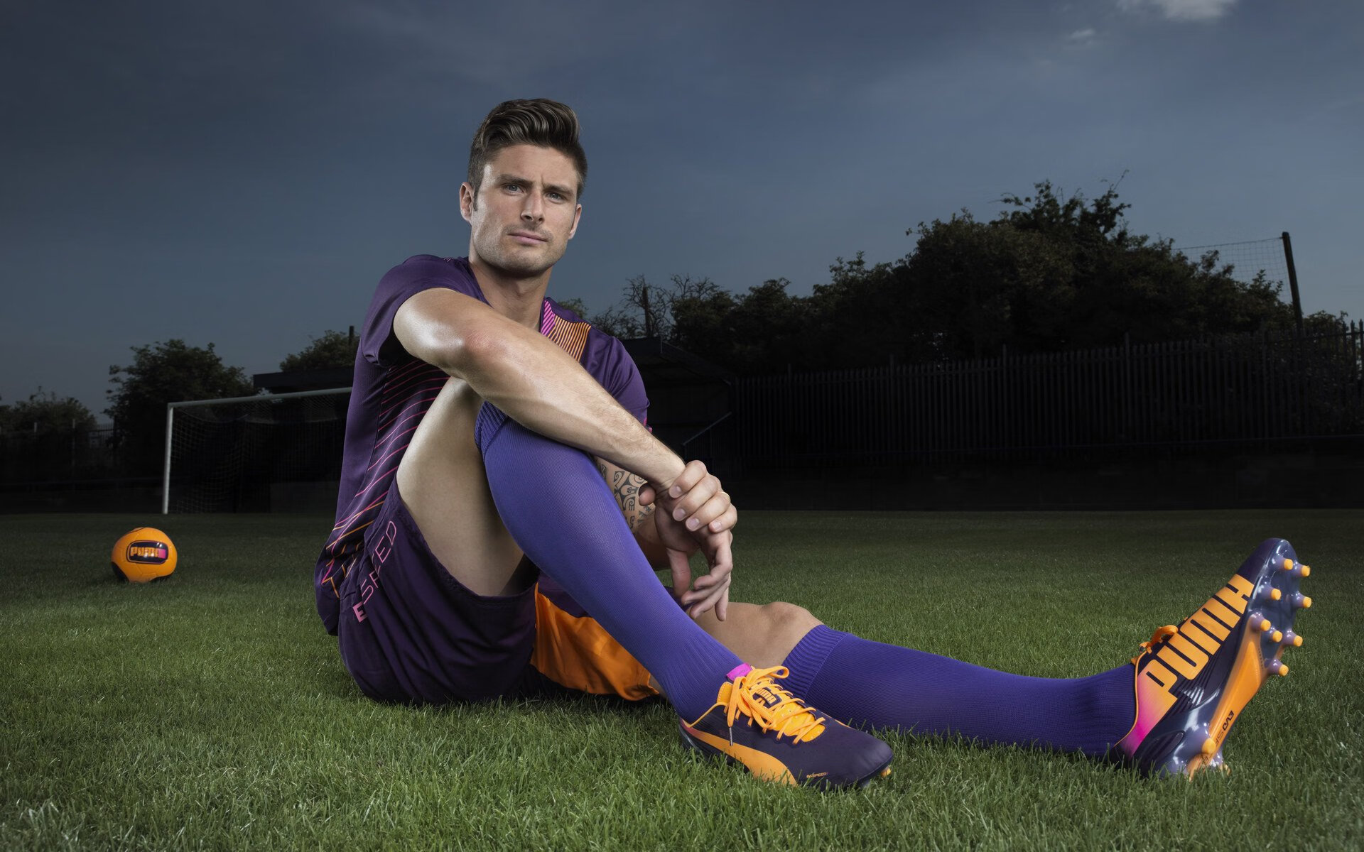 爱游戏体育-“武汉马拉松，赛道上的速度狂潮”