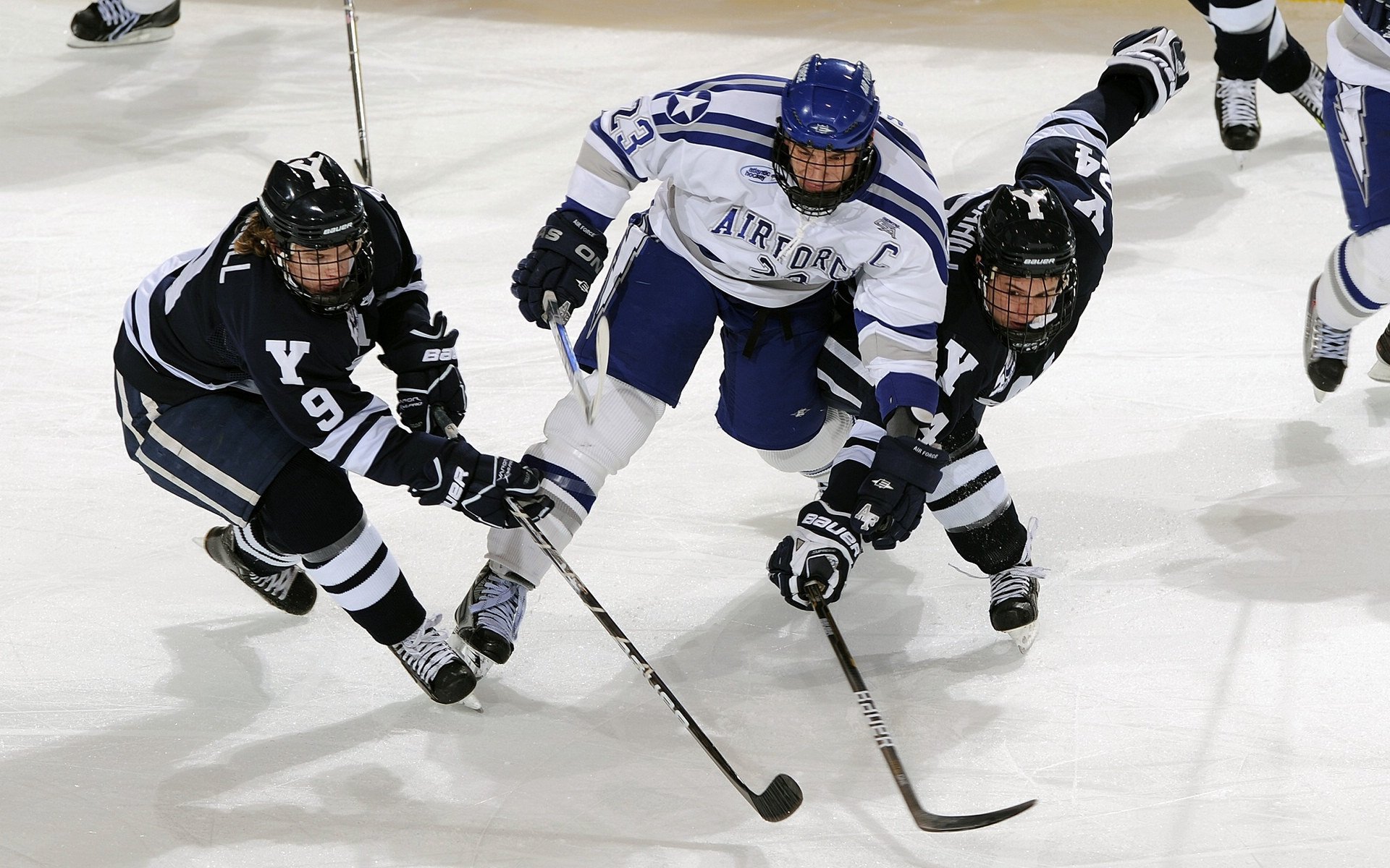 约翰·恩多耶-布鲁阿尔后程加速力压群雄,约翰布鲁纳